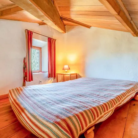 Au Fil Des 5 Saisons Bed and breakfast Vers Pont du Gard