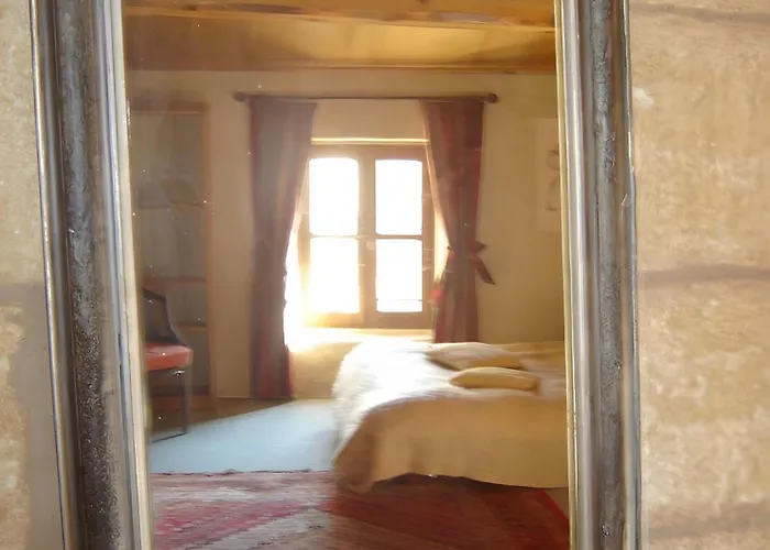 Au Fil Des 5 Saisons Bed and Breakfast Vers Pont du Gard