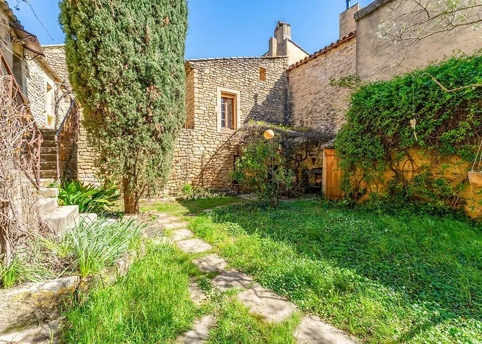 Au Fil Des 5 Saisons Vers-Pont-du-Gard